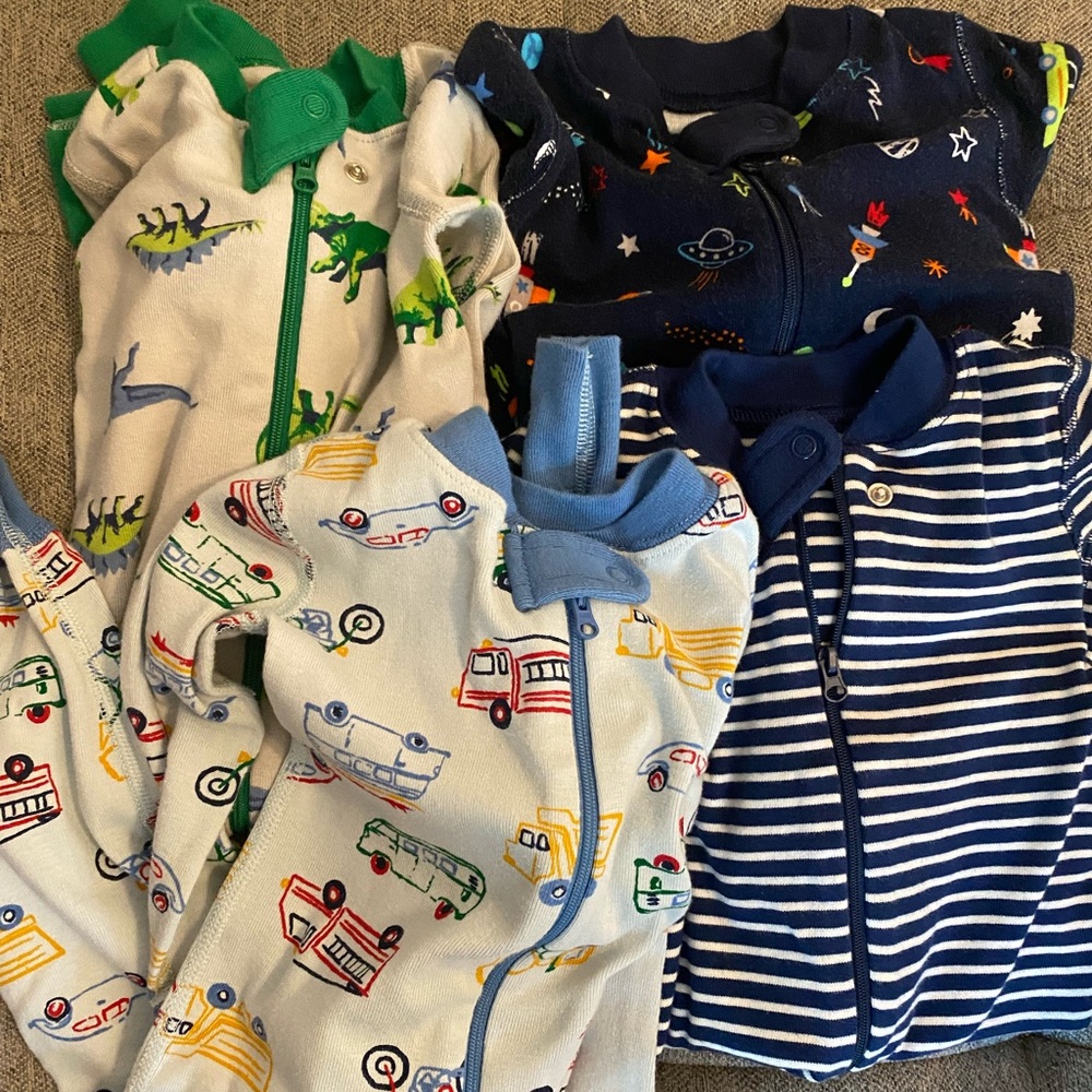 Moon and Back by Hanna Anderson pajamas. Set of 4.